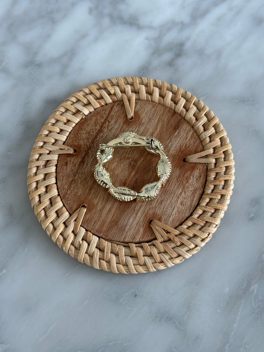 Gold Wreath Brooch