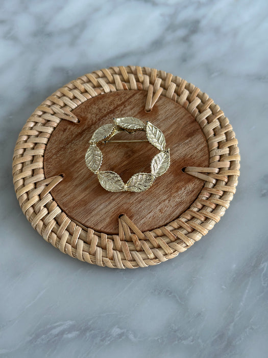 Gold Wreath Brooch